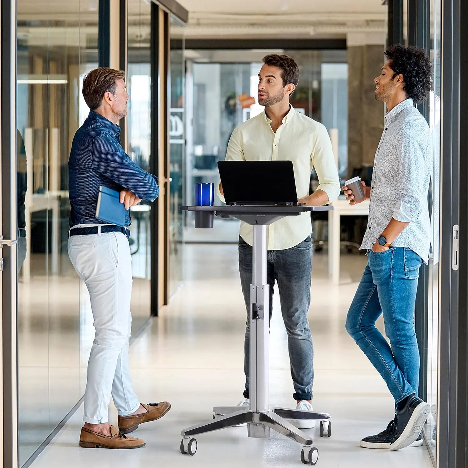 Ergotron – LearnFit Mobile Standing Desk, Adjustable Height Small Rolling Laptop Computer Sit Stand Desk with Wheels for Classroom, Office, Medical or Home Use – Adjusts from 33 to 49 Inches – Grey