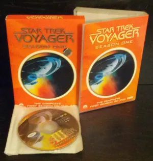 Star Trek Voyager - The Complete First Season
