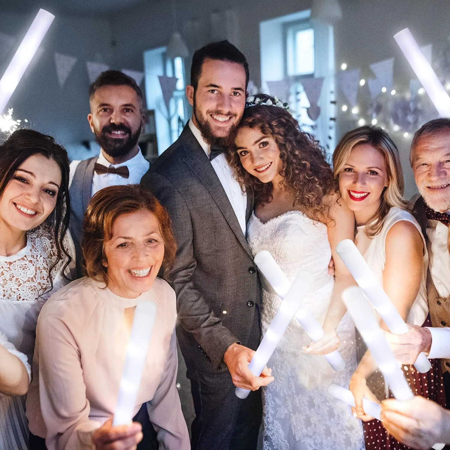 Yinder 150 Pcs LED Glow Sticks, 18.9 Inches Light up Batons with 3 Modes Flashing Light up Stick for Concert Stage Lights Wedding Raves Carnival Halloween Birthday Party (White Light)